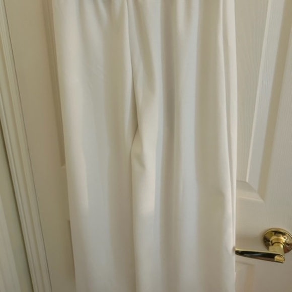 Brand new Zara cropped white pants with black tie belt. Large. Tag on - Picture 2 of 2